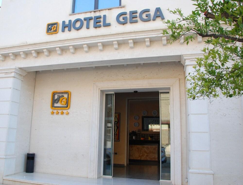 Hotel Gega Berat Exteriér fotografie